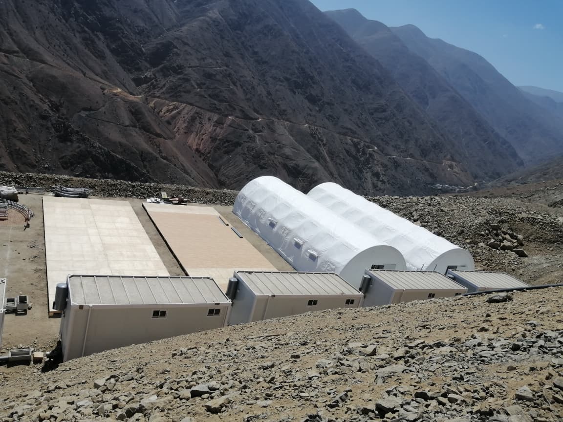 Estructuras de Carley Ingenieros en una operación minera de altura